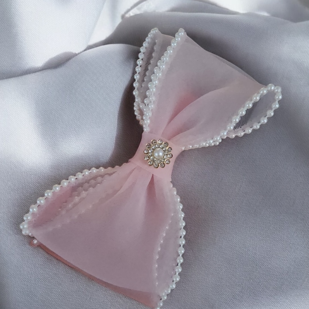 Elegant Pearl Bow