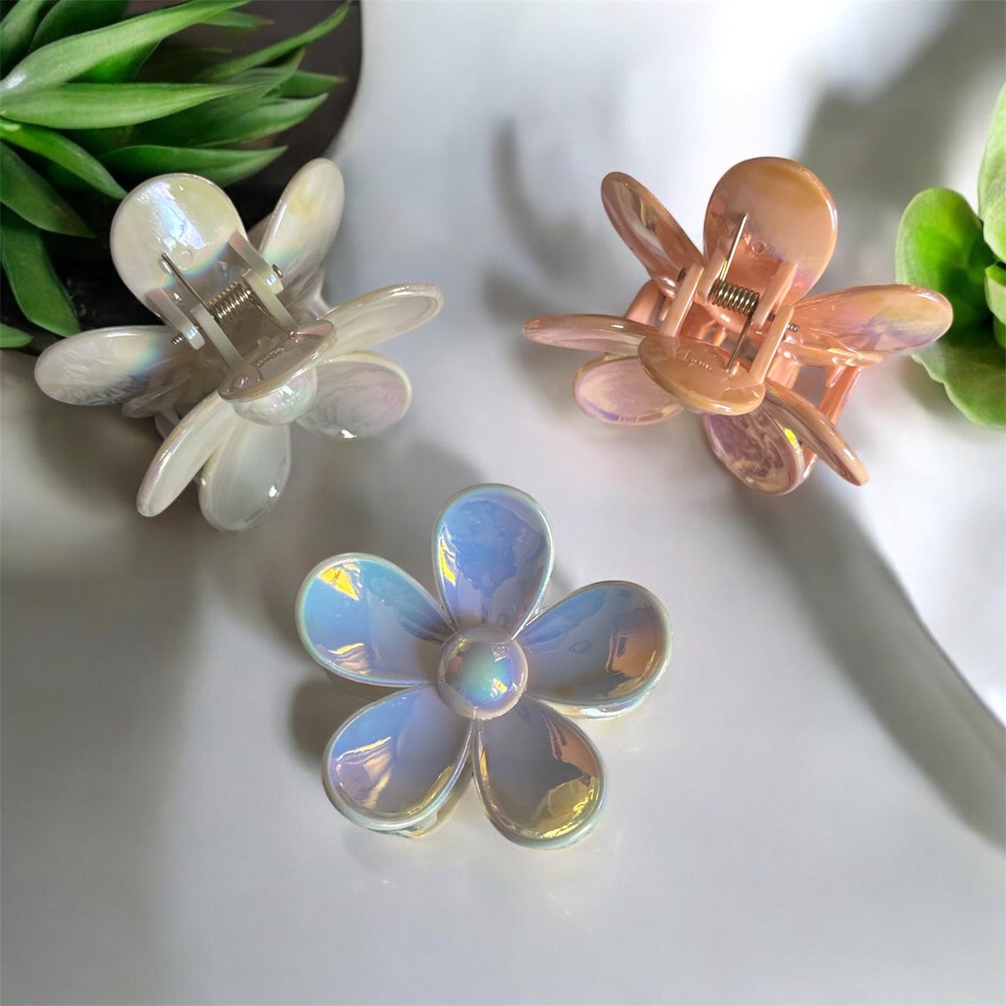 Pearl Flower Hair Claw