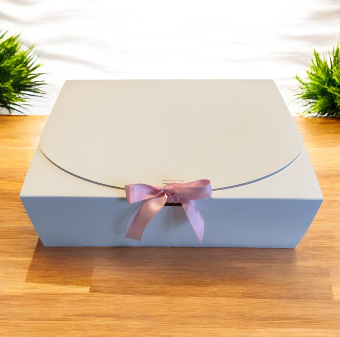 Gift Box: Personalized Glass Tumbler, Toiletry Bag, and Name Keychain